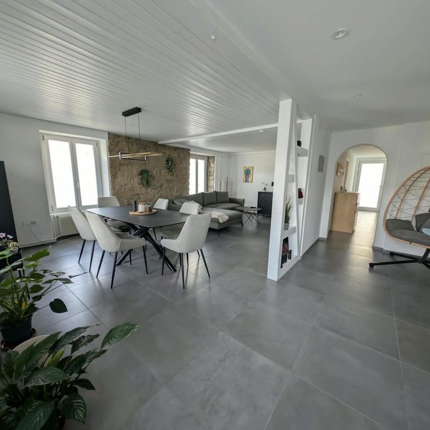 3.5 Zimmer, 90 m², 1. Stock - Photo 1