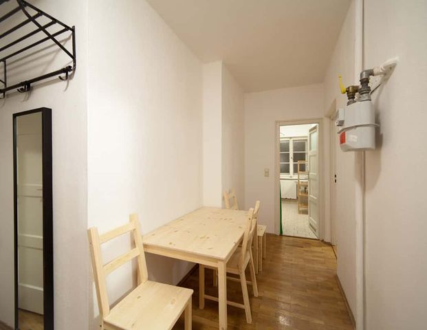 Zimmer in der Leopoldstraße - Photo 1