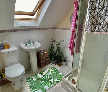 3 bedroom semi-detached house to rent - Photo 6