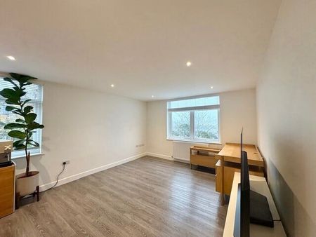 Astor Drive - Photo 3