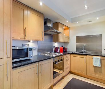 2 bedroom flat to rent - Photo 6