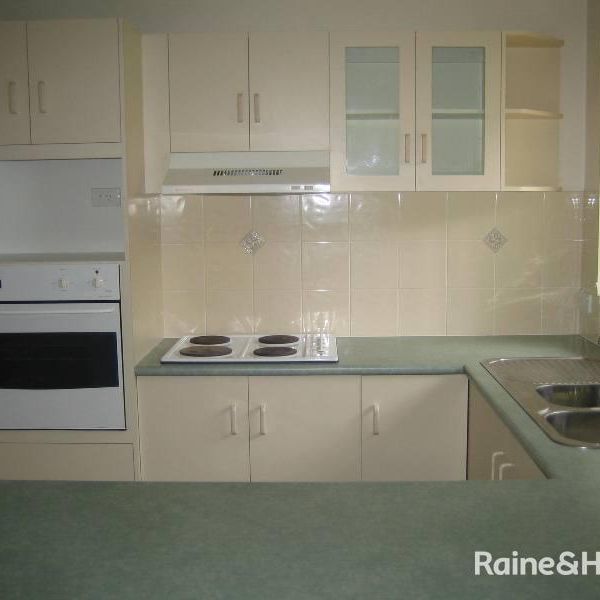 FREE STANDING VILLA CLOSE TO TOWN - Photo 1