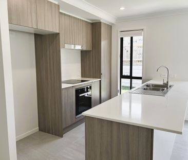 17 Provence Place, Greenbank QLD 4124 - House For Rent | Domain - Photo 5