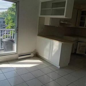 ST-LÉONARD 4 1/2 PRÈS LACORDAIRE ET ST-ZOTHIQUE - Photo 2