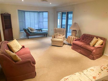 Be regal by the River! - Photo 2