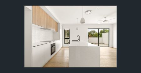 Rare Opportunity — Executive Townhouse in the Prestigious Treetops, Kenmore - Photo 4