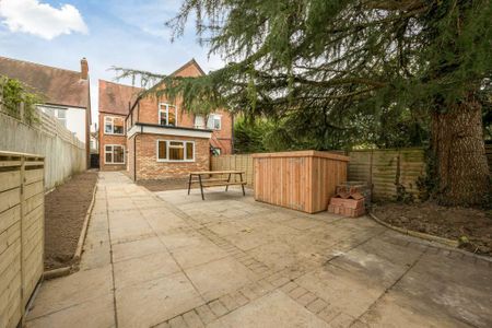 1 bedroom in a house share to rent - Photo 5