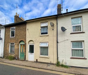2 bedroom terraced house to rent - Photo 1