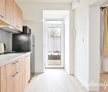 Pronájem bytu 1+1 25 m² - Fotografie 5