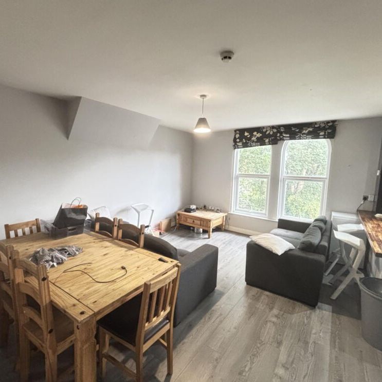 14 Bainbridge Road Upstairs, Leeds, LS6 3AD - Photo 1