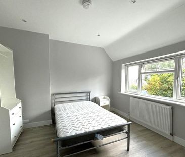 4 bedroom semi-detached house to rent - Photo 6