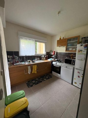 Location Appartement 3 pièces 71m² ROMANS SUR ISERE 26100 - Photo 5