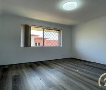 Renovated 2 Bedroom Unit in the Heart of Fairfield&excl;&excl;&excl; - Photo 3