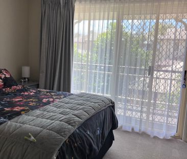 Yeronga - Photo 2