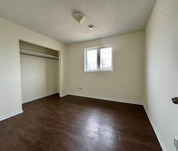 For Lease - 5 Ferndale Drive Unit# 2, Barrie, Ontario - Photo 3