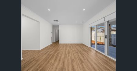 ROOM FOR RENT - Photo 5