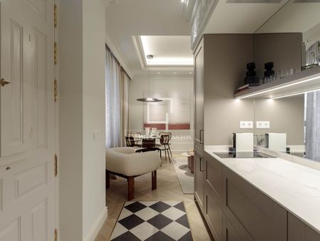 Excellent 2 Bedroom apartment for rent in Recoletos, Madrid - Photo 4