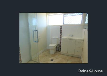 Fully Airconditioned 2 Bedroom Unit - Photo 5