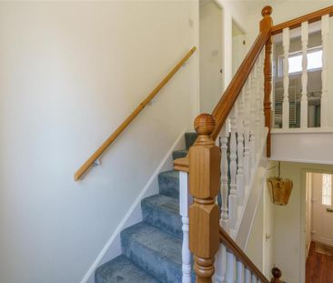 4 bedroom detached house to rent - Photo 4