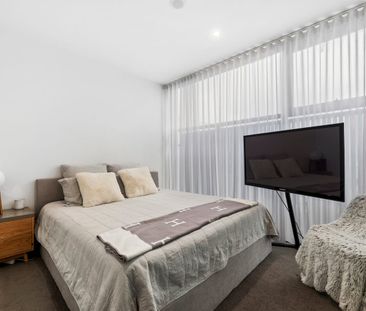 Architecturally Designed Townhouse with Four Levels of Luxury Living! - Photo 4