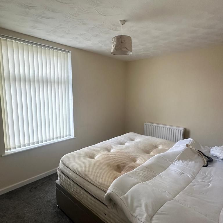 2 bedroom terraced house to rent - Photo 1