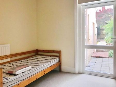 5 bedroom terraced house to rent - Photo 4