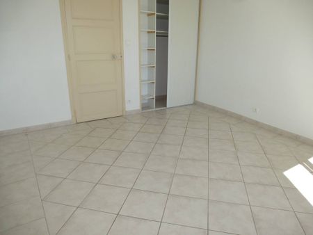 Location appartement 4 pièces 84.5 m² à Aubenas (07200) - Photo 3