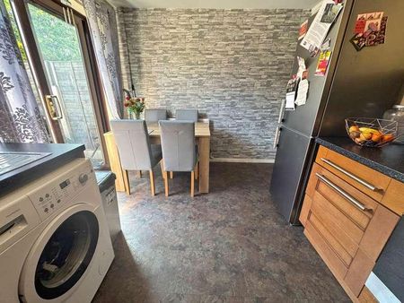 Kingston Close, Shaw, OL2 - Photo 5
