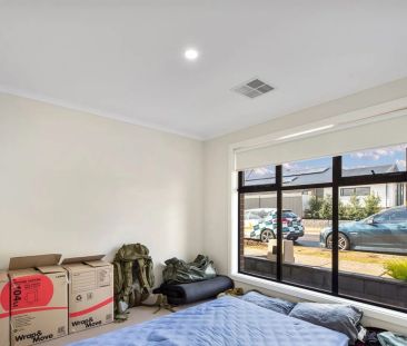 Modern Two Bedroom home in wanted locale - Photo 6