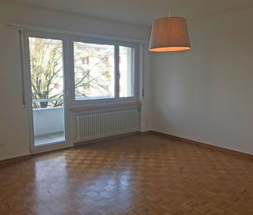 Top location – ideal for singles! - Photo 2