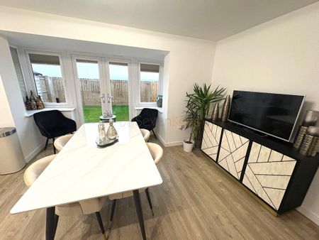 3 bedroom semi-detached house to rent - Photo 2