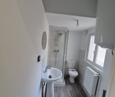 Location Appartement 2 pièces 57m² LILLE 59800 - Photo 4