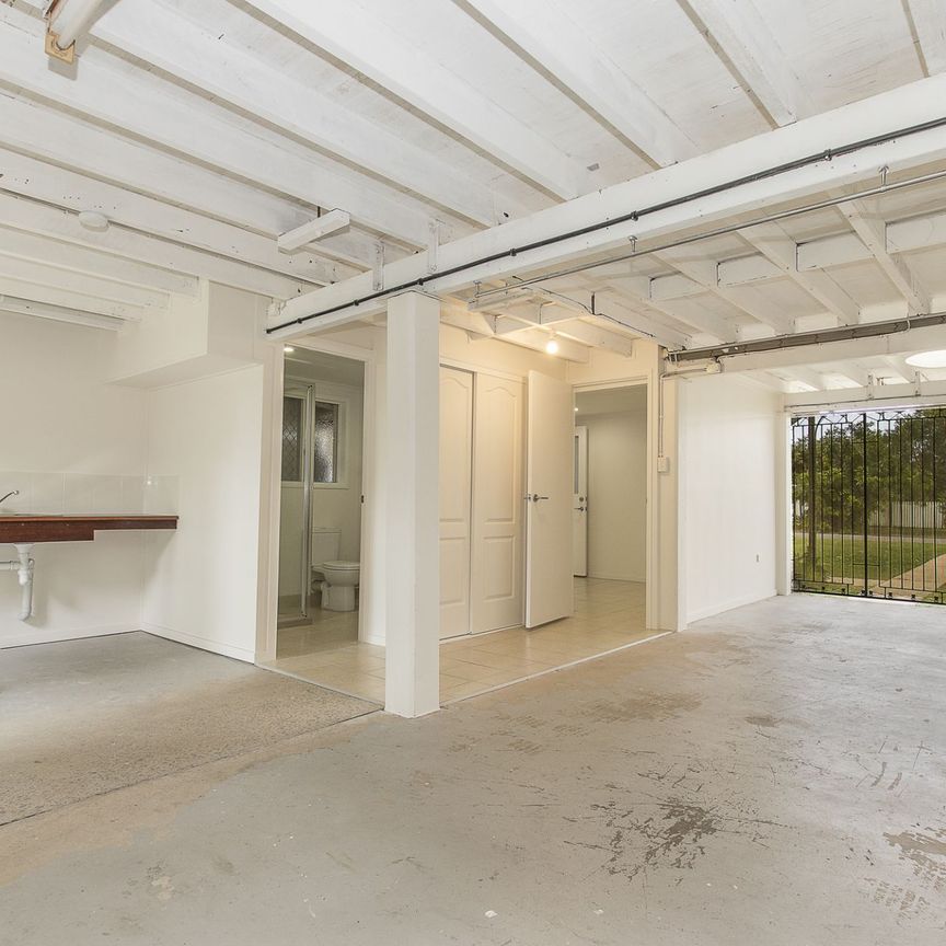 2/15 Hopkins Street, Currajong - Photo 1