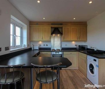 De Clare Drive, Radyr, CF15 - Photo 4