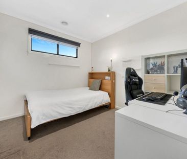 Splendid 4Br Townhouse in St Albans! - Photo 6