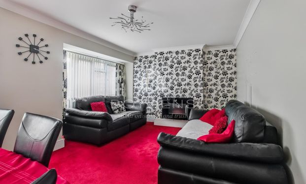 Bardfield Road, Colchester - Photo 1