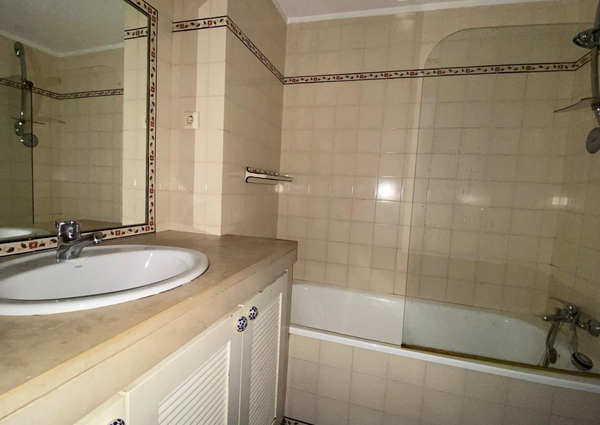 Apartamento T3 para arrendamento sem móveis no Alto da Barra, Oeiras