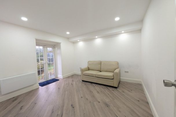 Thorpe Road - Photo 1