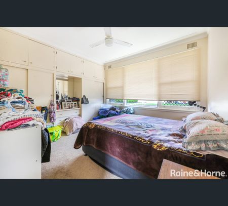 2/17 Diane Street, South Tamworth, NSW 2340 - Photo 5