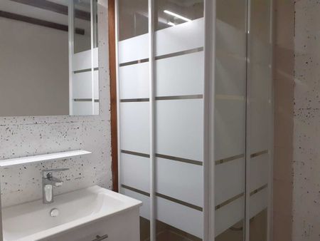 NIMES CENTRE - GAMBETTA/FACULTÉ VAUBAN - T1 Meublé de 18.4 m2, - Photo 3