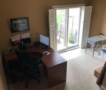 For Lease - 15 CHAPMAN Lane, Hamilton, Ontario - Photo 1