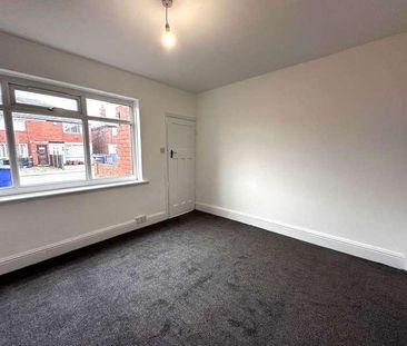 Grove Crescent, Grimsby, DN32 - Photo 5