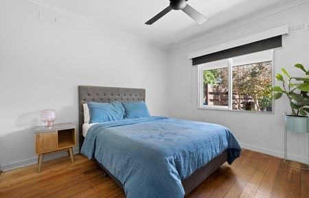 8 Bayview Road, Beaumaris VIC 3193 - House For Rent | Domain - Photo 5