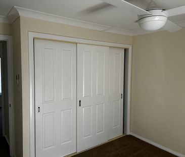 THREE BEDROOM TOWNHOUSE IN EAST TAMWORTH - Photo 1