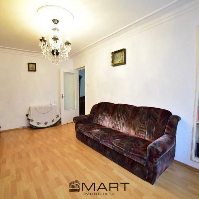 Apartament 3 camere decomandate zona Vasile Aaron - Photo 1