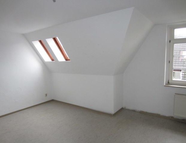 Zuhause fühlen: Zweifamilienhaus in interessanter Lage (WBS) - Foto 1