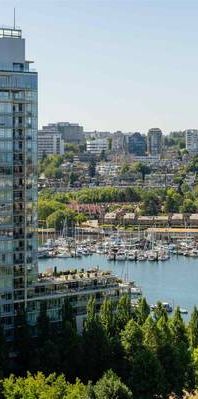 Beautiful 1 bedroom + large den + flex with view Yaletown - Photo 1