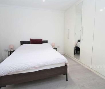 Rothbury Gardens, Isleworth, TW7 - Photo 4