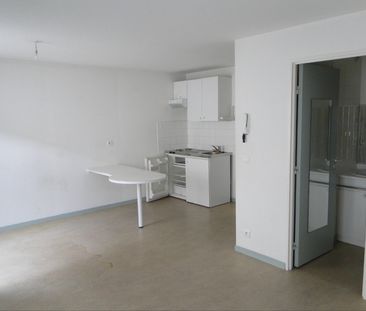 Location Appartement 1 pièce 28m² AUBIERE 63170 - Photo 2