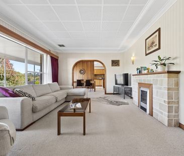 A Charming Hills Retreat in the Heart of Hahndorf - Photo 3